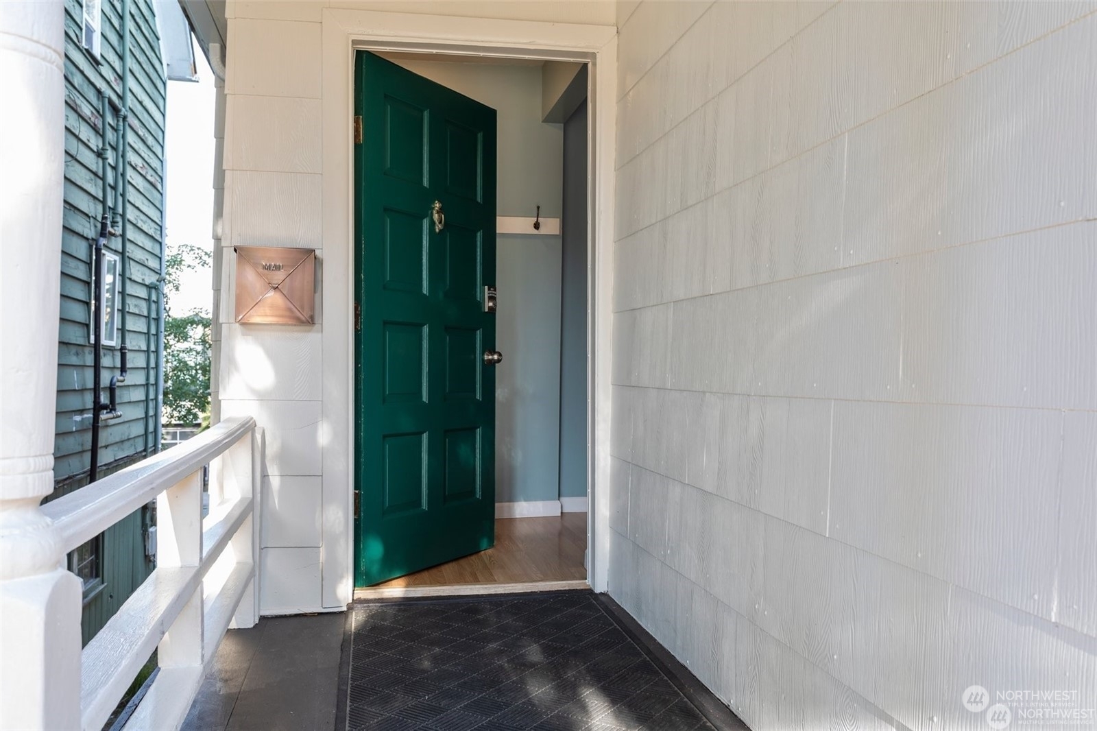 Property Photo:  406  20th Avenue  WA 98122 