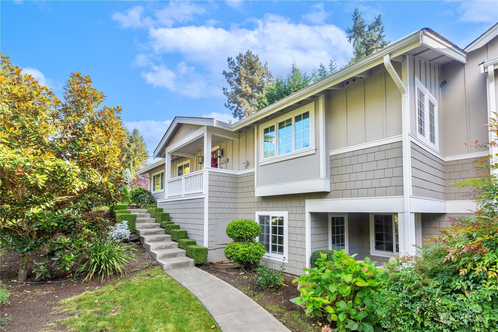 10923 SE 28th Street  Bellevue WA 98004 photo