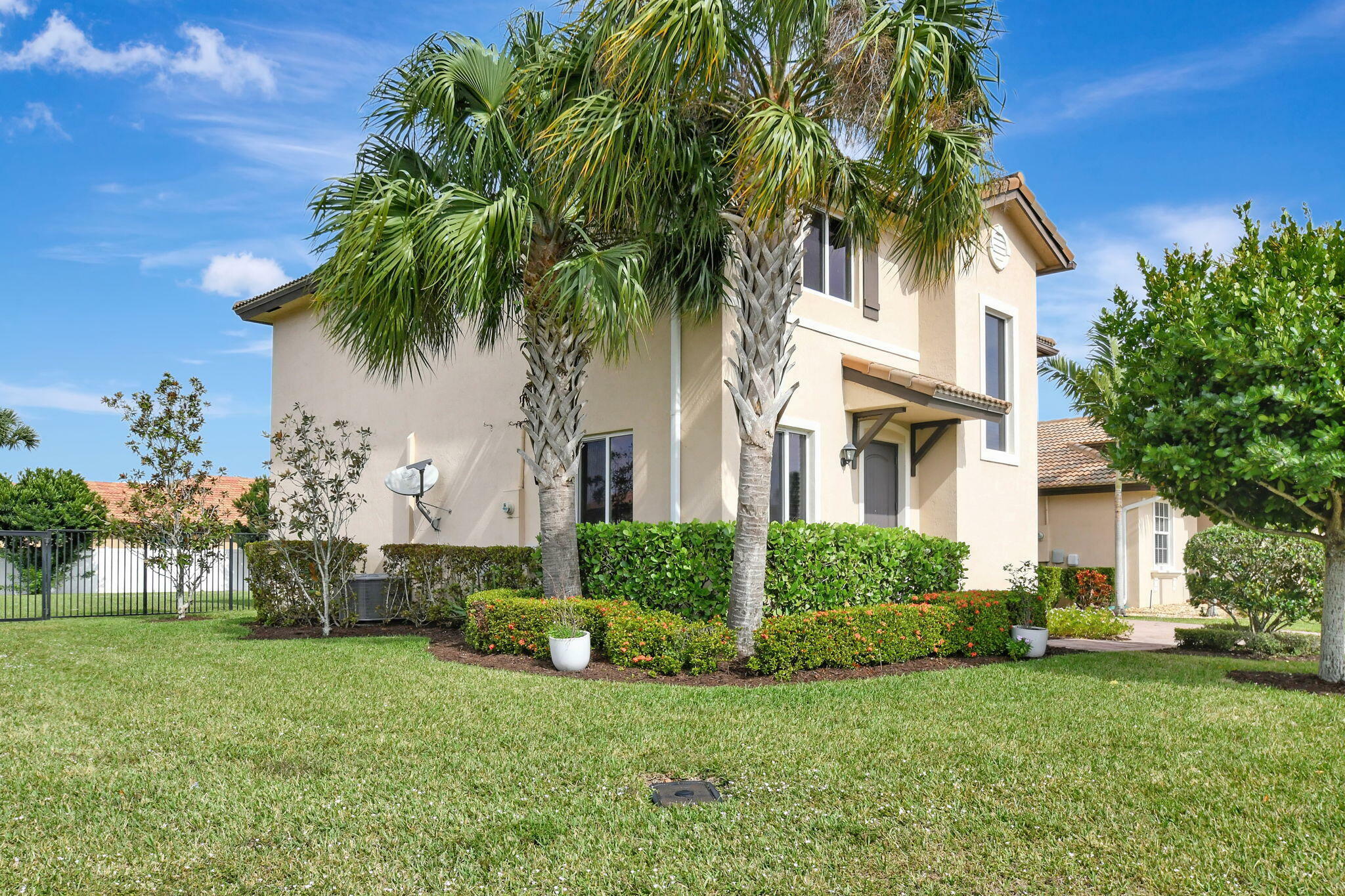 Property Photo:  7283 Prudencia Drive  FL 33463 