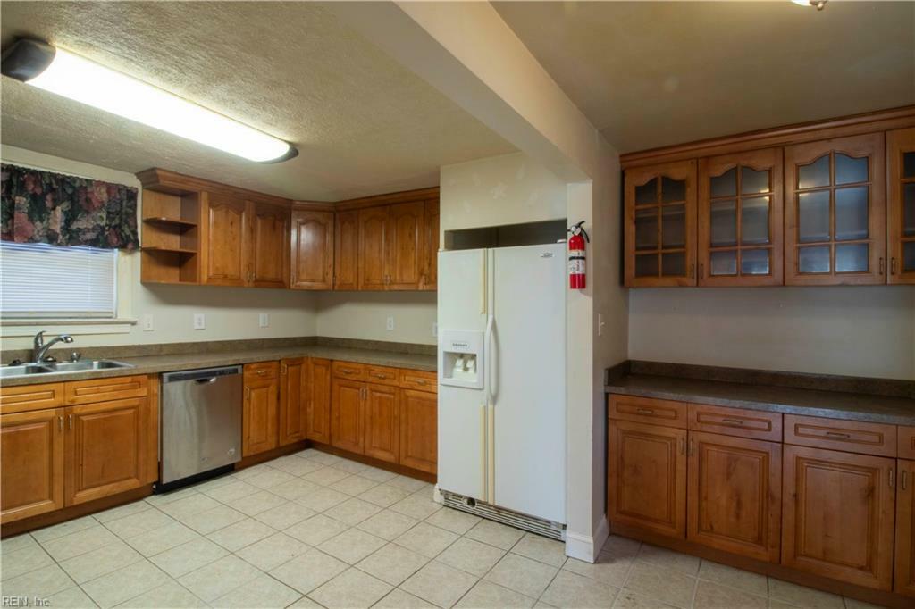 Property Photo:  3202 Arlington Place  VA 23707 