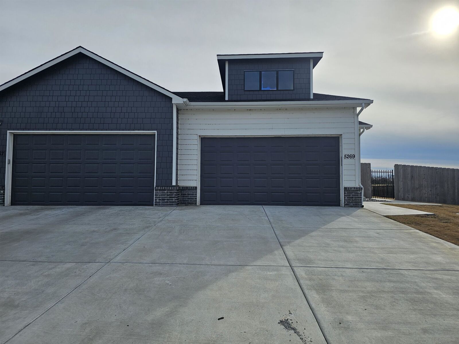 Property Photo: 5269 Pinecrest Ct N KS 67220