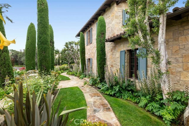 Property Photo: 28 Black Falcon CA 92603