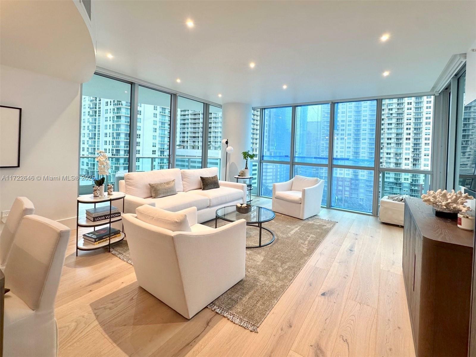 Property Photo:  1331 Brickell Bay Dr 1102  FL 33131 