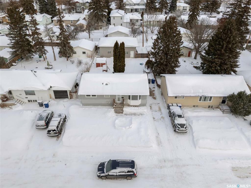 Property Photo:  1313 10th Street E  SK S7H 0T2 