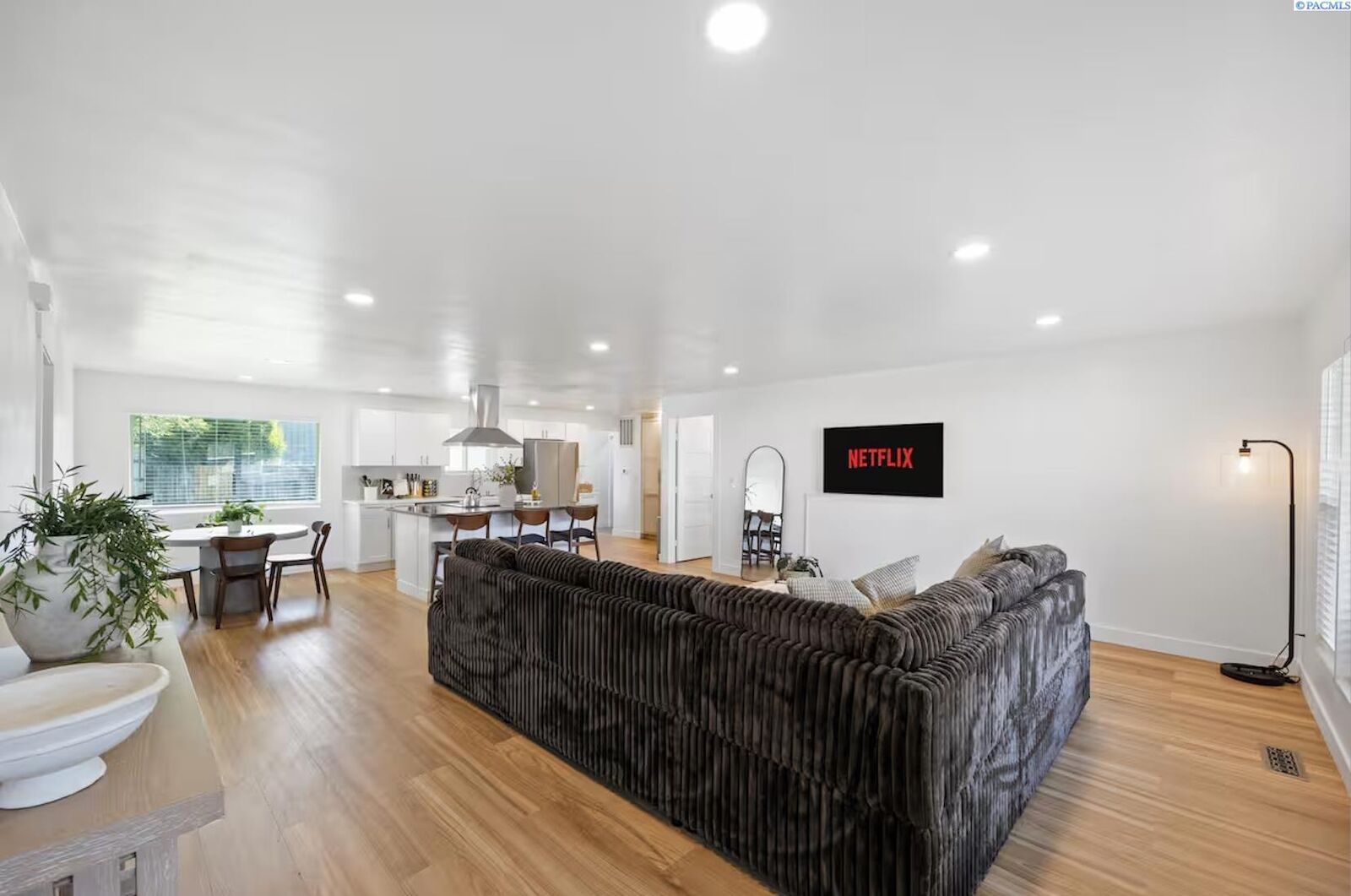 Property Photo:  412 N Jefferson  WA 99336 