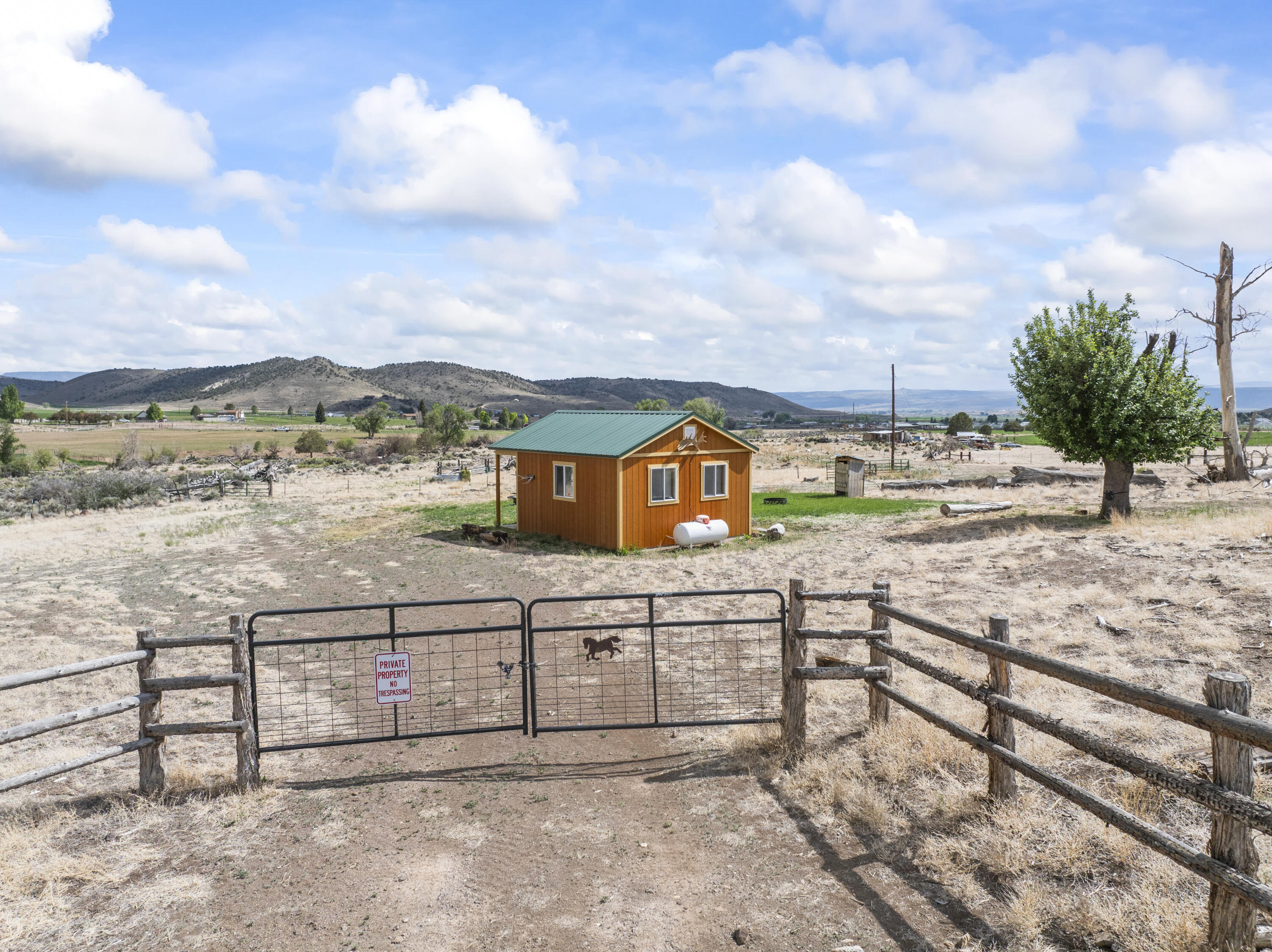 1054 E Jakes Place Rd  Fremont UT 84747 photo