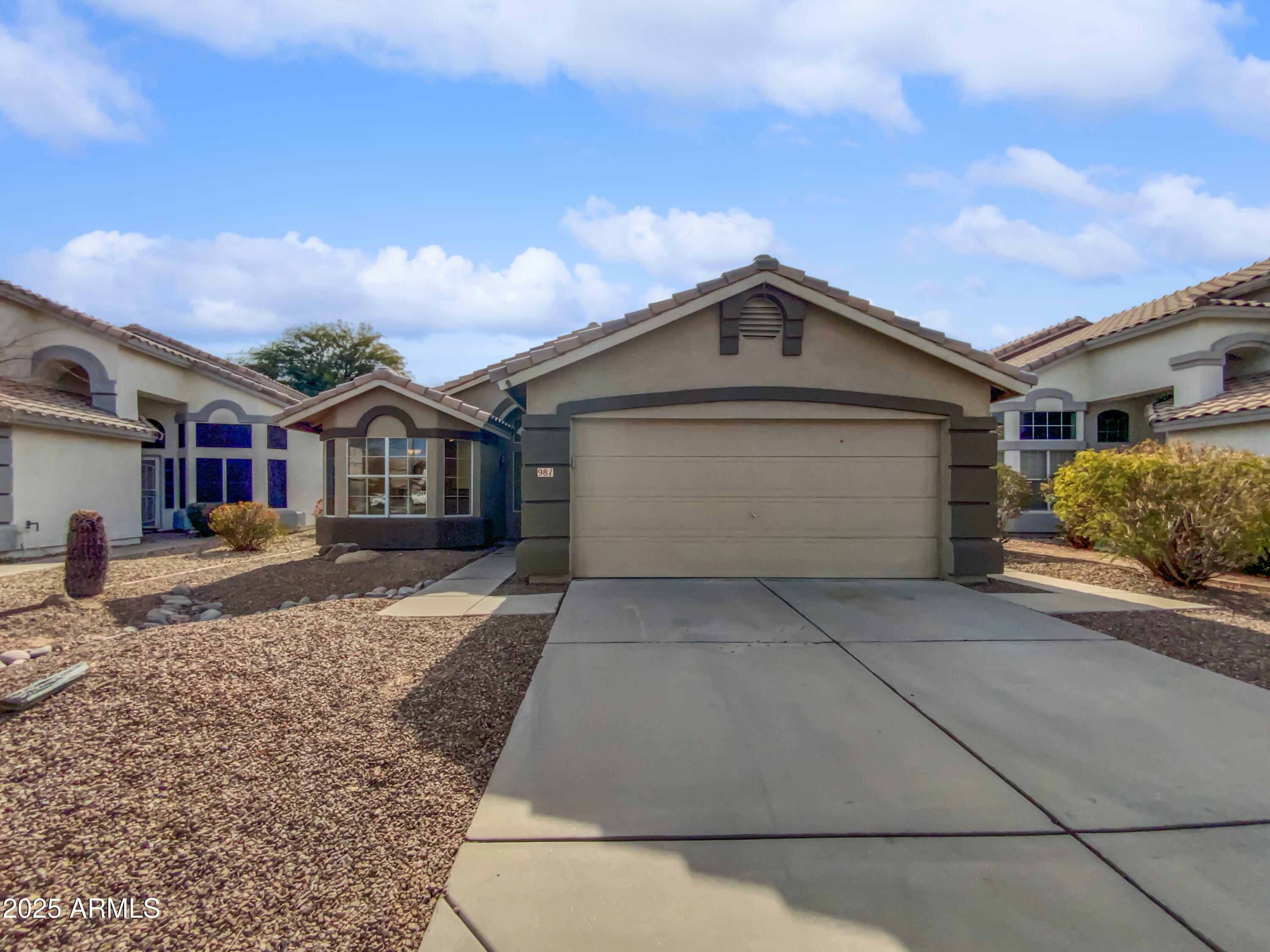 Property Photo:  981 E Gary Drive  AZ 85225 