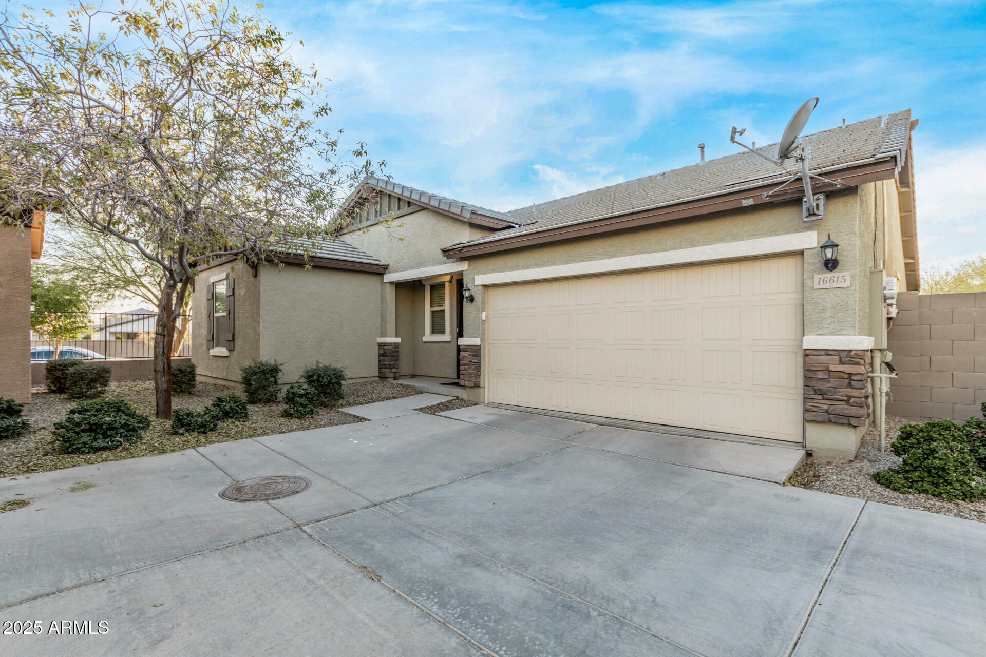 Property Photo:  16615 W Sierra Street  AZ 85388 