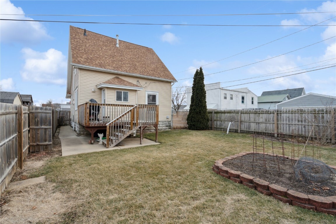 Property Photo:  316 9th Street NW  IA 52405 