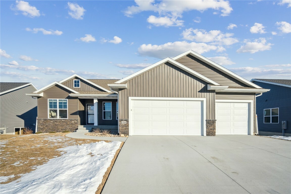 Property Photo: 1266 Echo Ridge Lane IA 52302