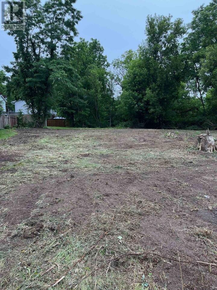 Property Photo: 14 Harvey Street ON K0G 1J0