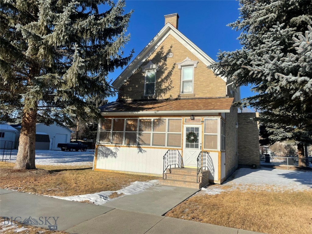 Property Photo:  305 S Railroad Street  MT 59725 