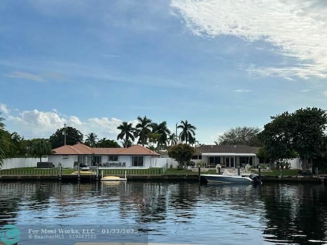 Property Photo:  130 Cypress Club Dr 322  FL 33060 