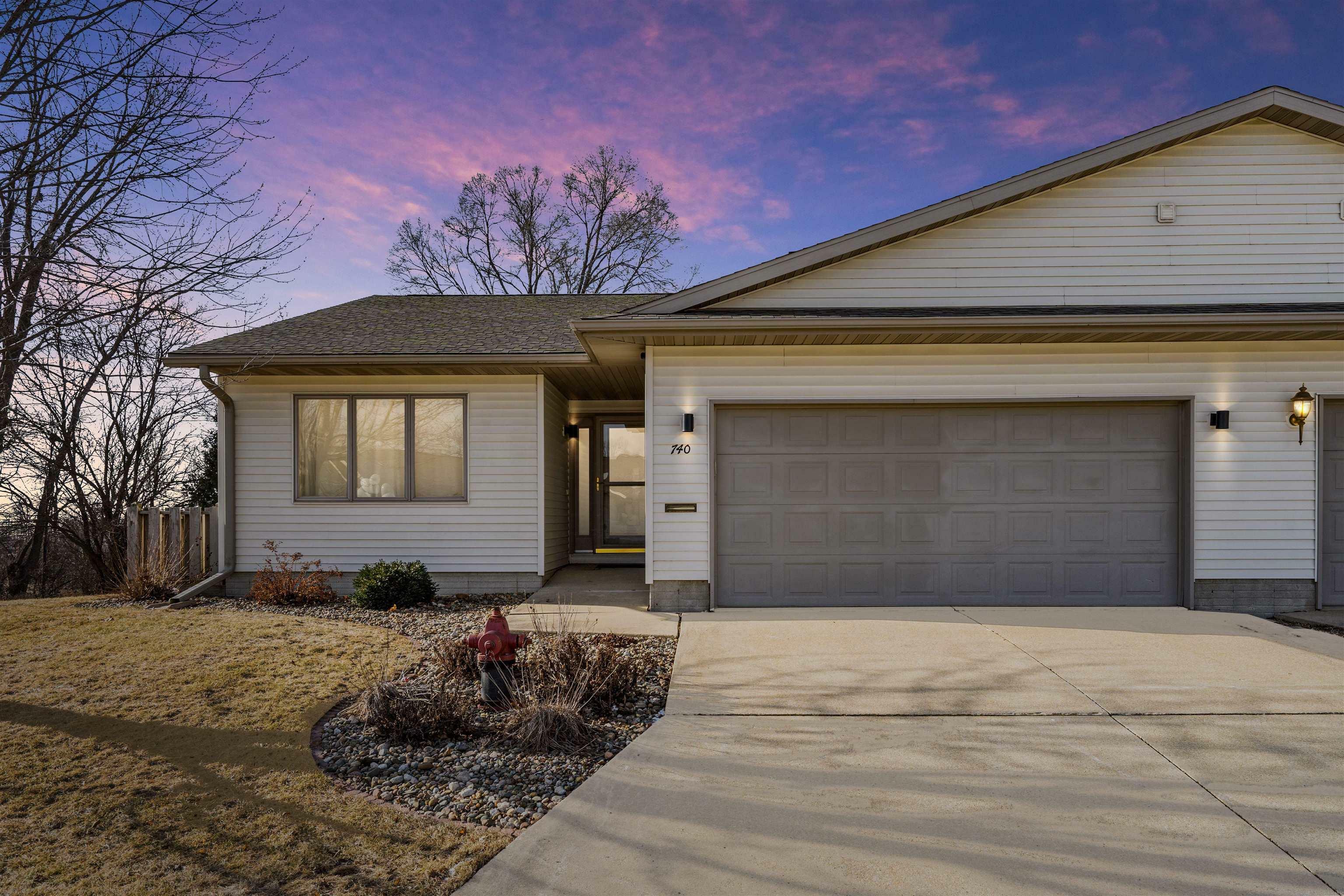 Property Photo:  740 Southlawn Terrace  IA 50662 