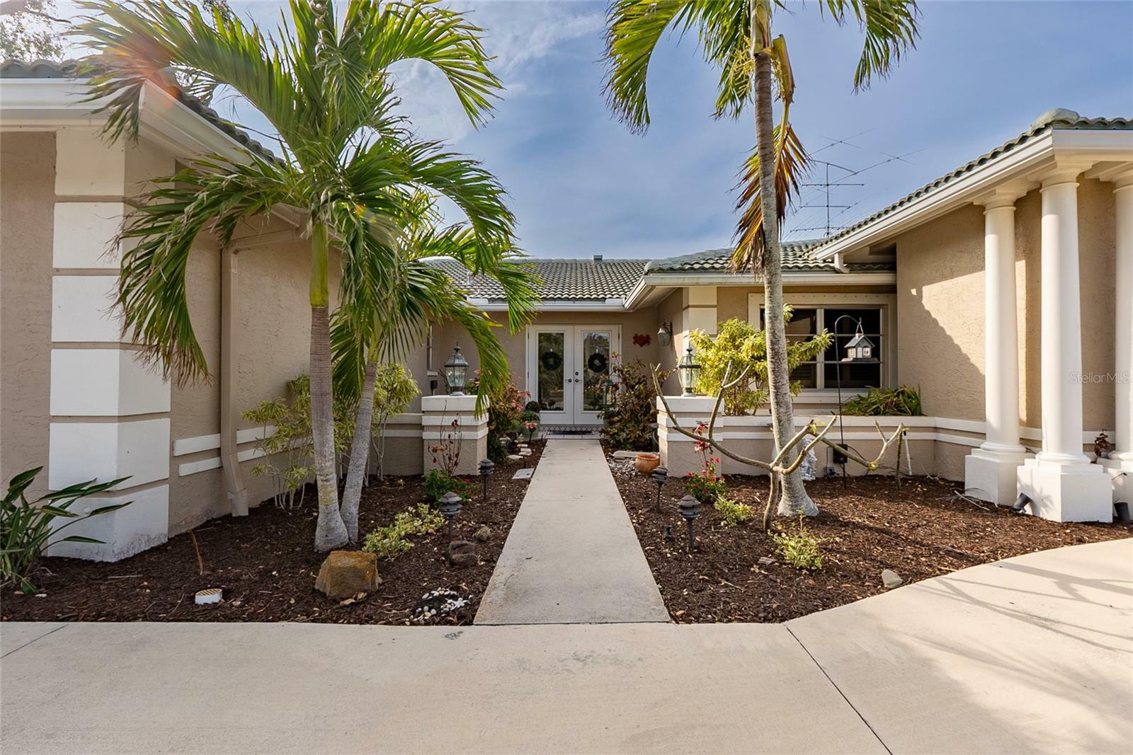 Property Photo:  315 Park Boulevard N  FL 34285 