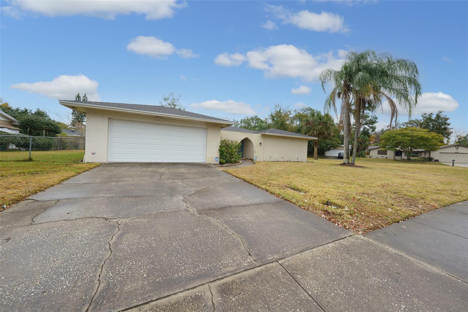 Property Photo: 507 Applewood Avenue FL 32714