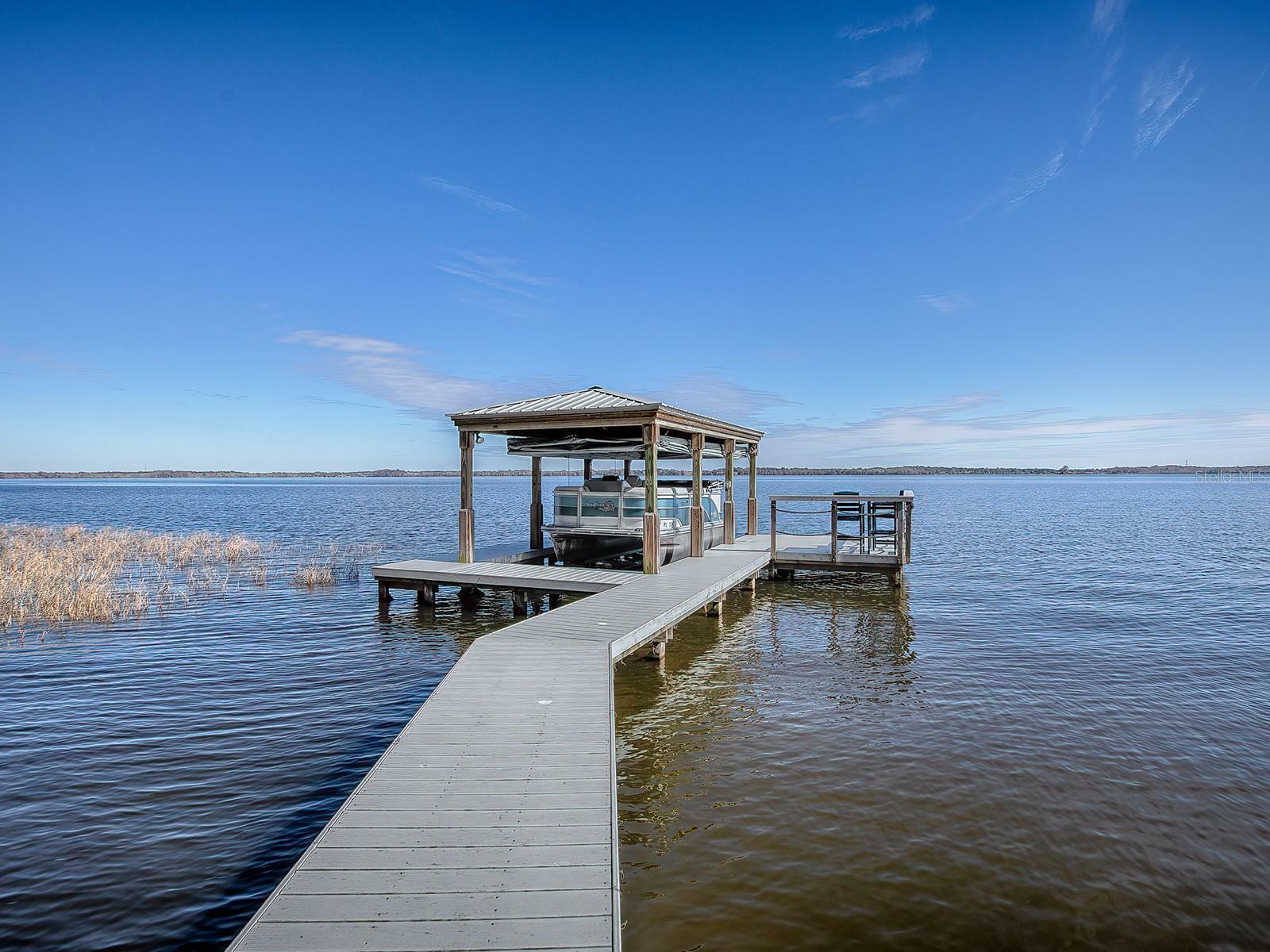 908 N Lakeshore Boulevard  Howey In the Hills FL 34737 photo