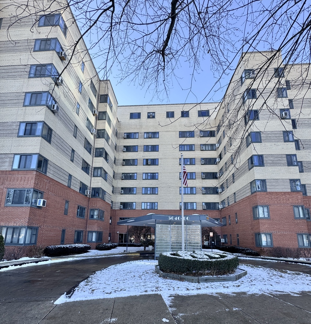 Property Photo:  5048 N Marine Drive 3A  IL 60640 