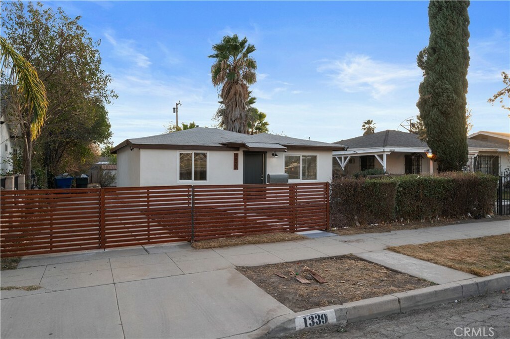 Property Photo: 1339 W 11th Street CA 92411