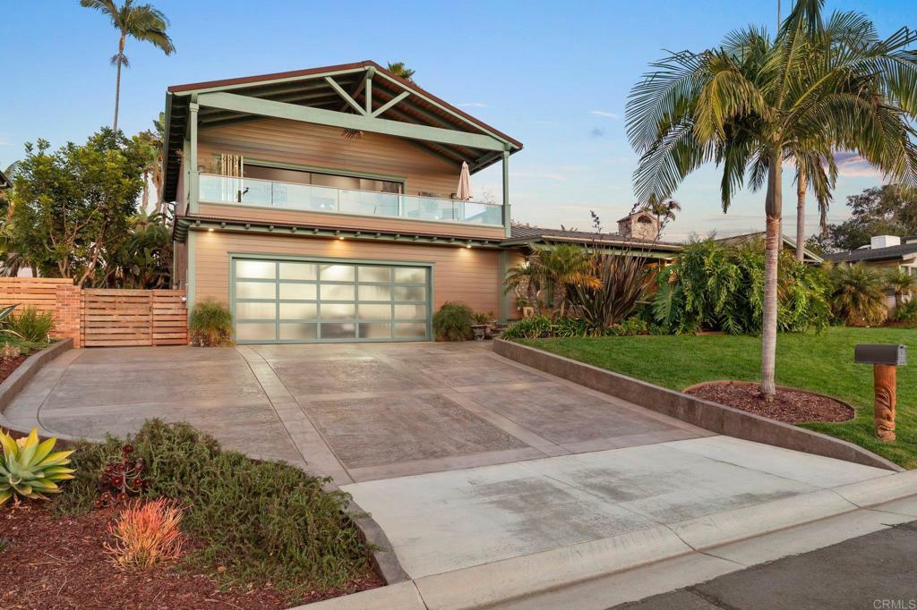 Property Photo:  3354 Seacrest Drive  CA 92008 