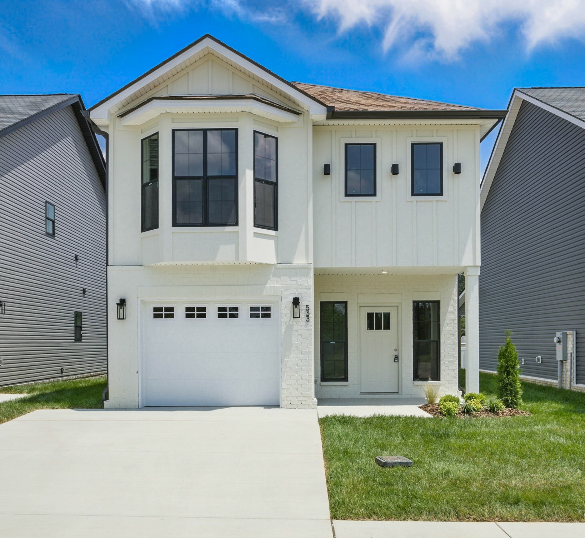 Property Photo: 533 Charleston Cove Way TN 37043