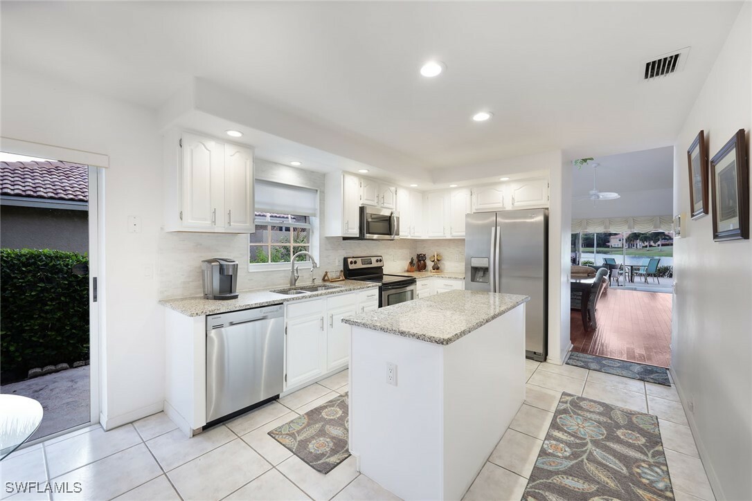 Property Photo:  13060 Southampton Drive  FL 34135 