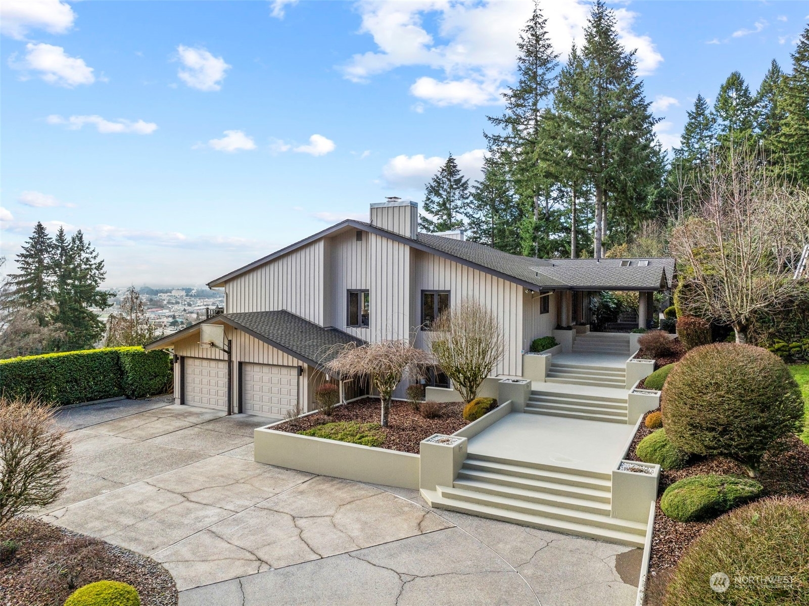Property Photo: 2368 E Lynnwood Drive WA 98632