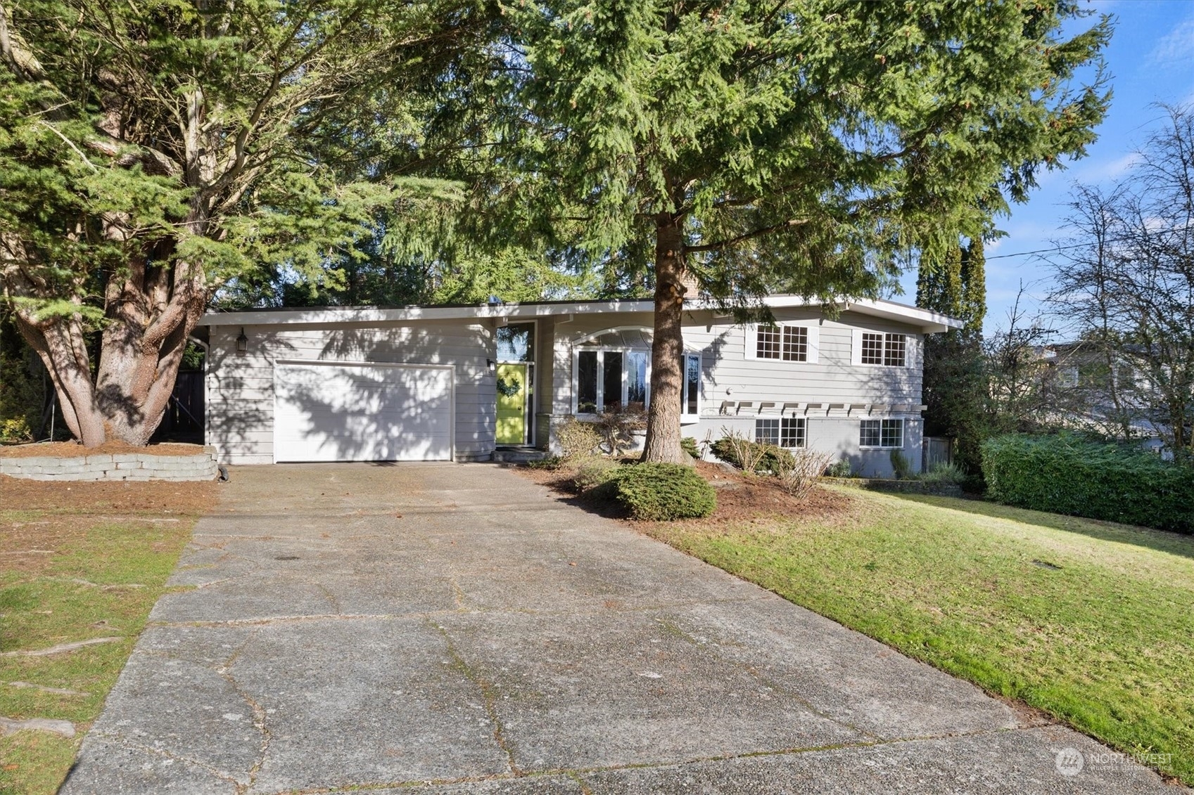 Property Photo:  11106 SE 4th Street  WA 98004 