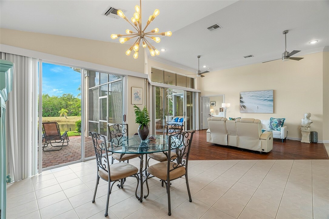 Property Photo: 421 N Peppertree Drive 29 FL 32963