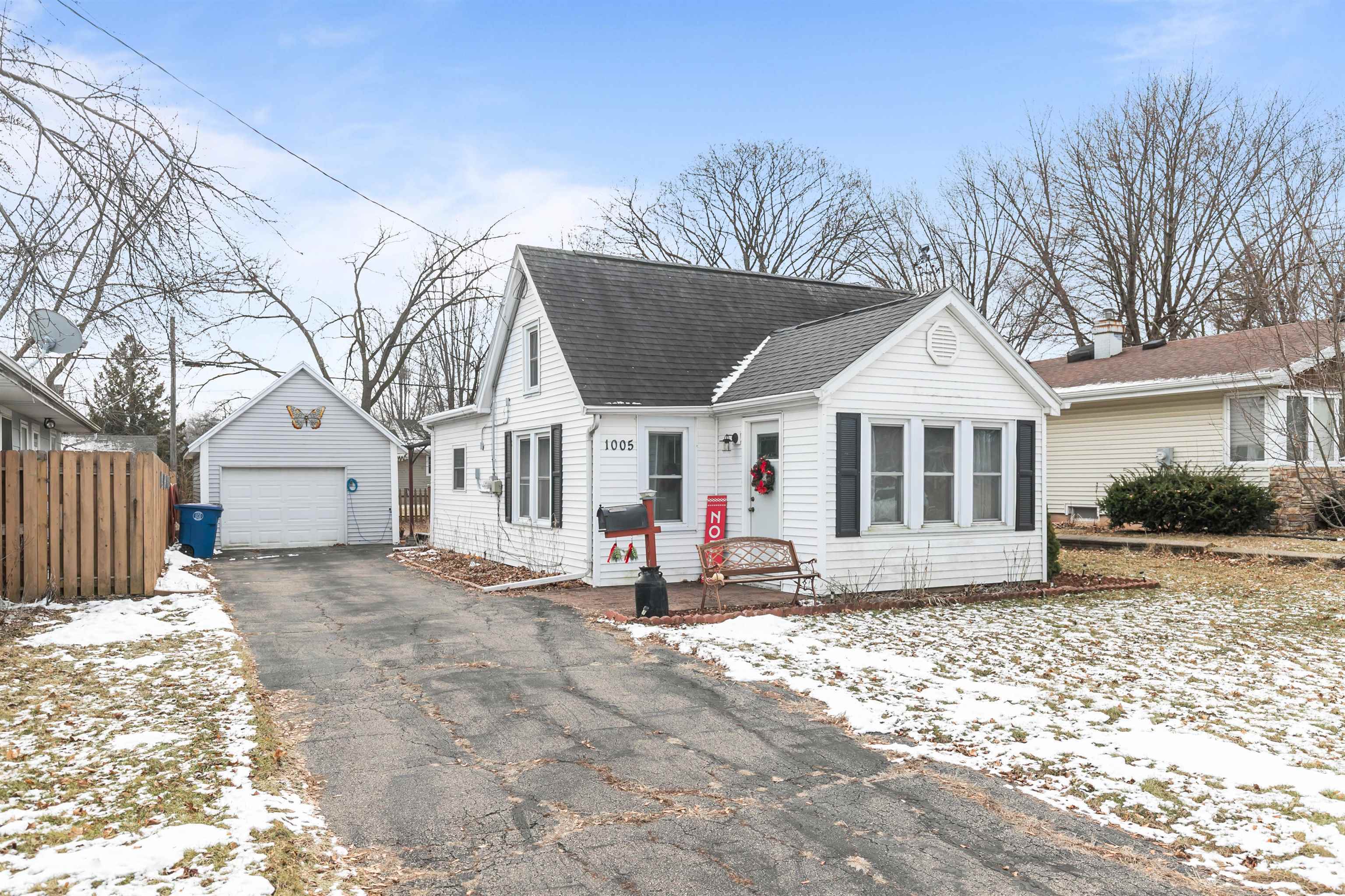 Property Photo:  1005 Coolidge Avenue  WI 54902 