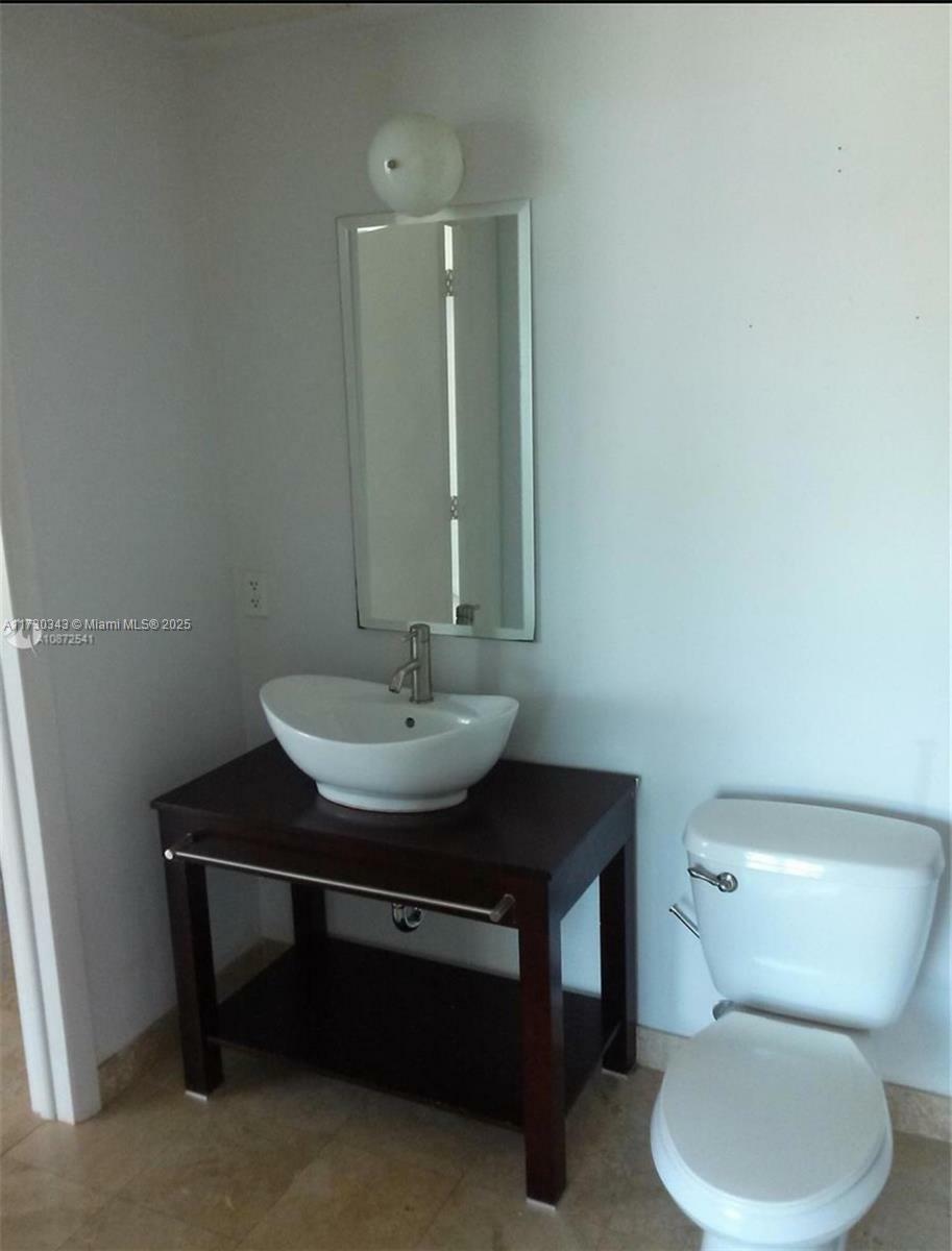 Property Photo:  350 S Miami Ave 1707  FL 33130 