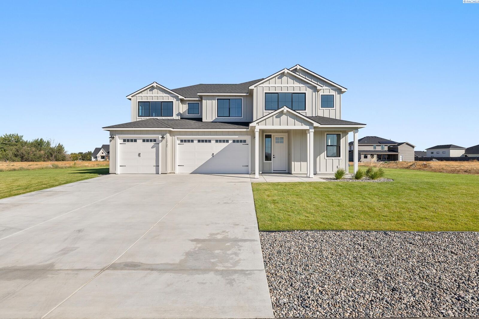 Property Photo: 12725 Clark Fork Rd WA 99301