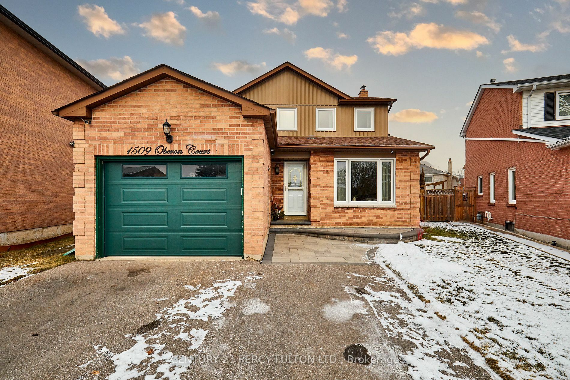 Property Photo:  1509 Oberon Crt  ON L1V 4V4 