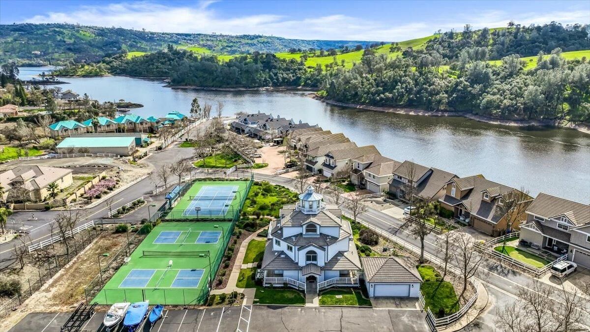 Property Photo: 1046 Shoreline Drive CA 95228