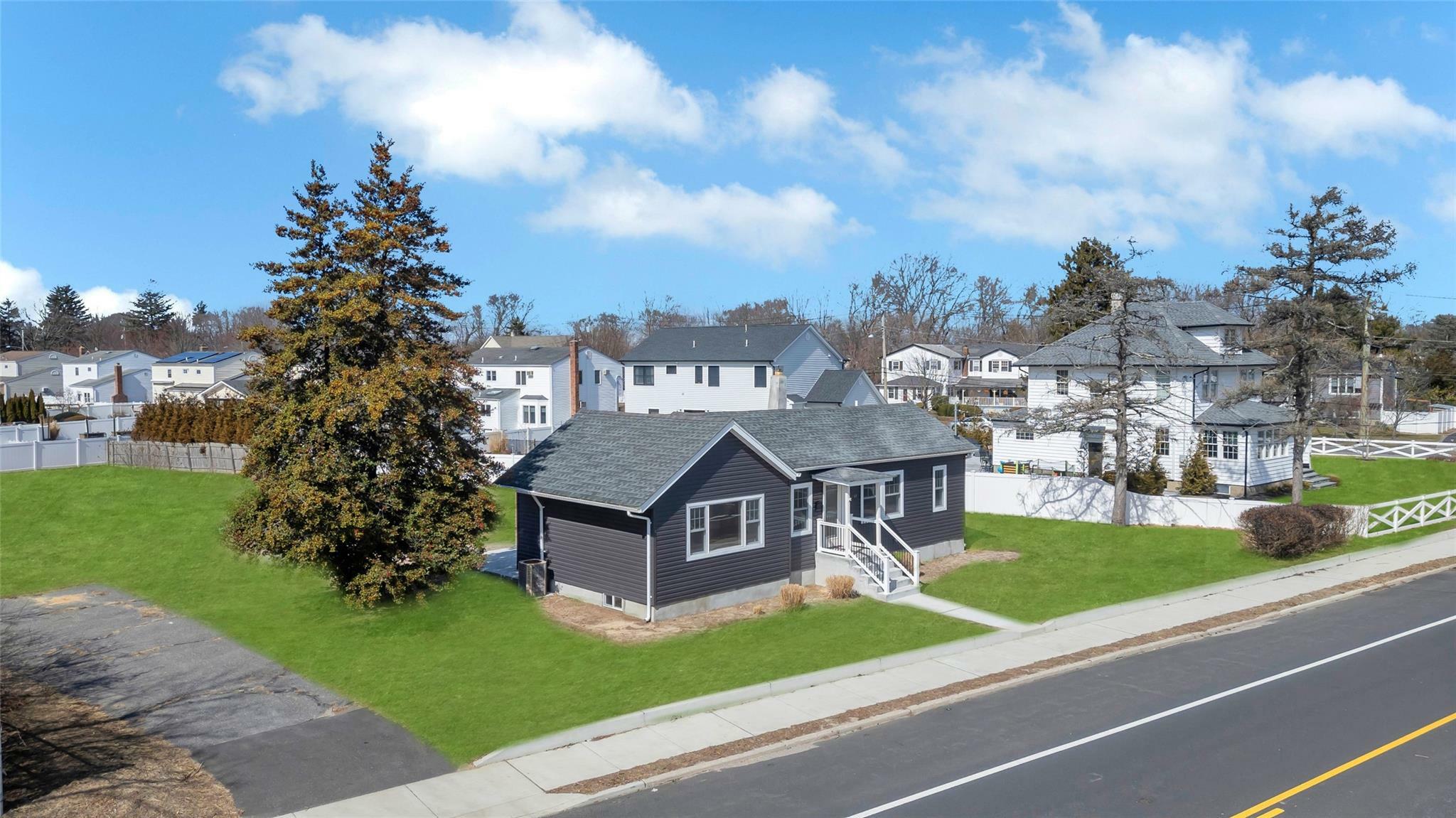 60 Udall Road  West Islip NY 11795 photo