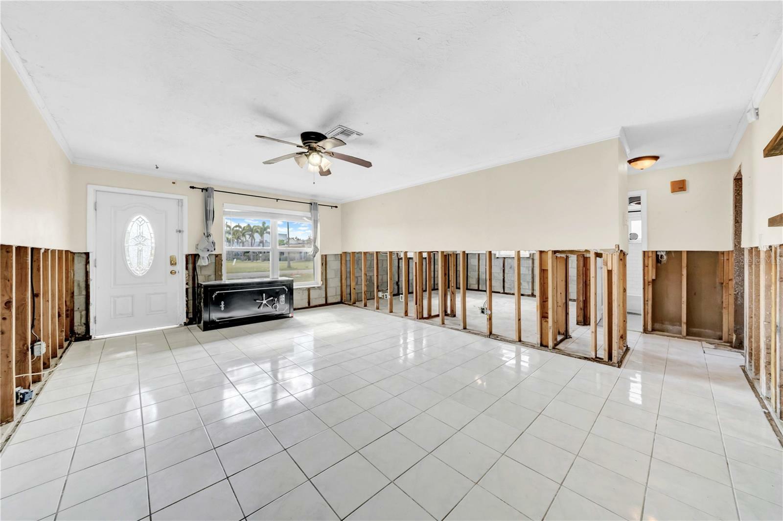 Property Photo:  4543 Indianapolis Street NE  FL 33703 