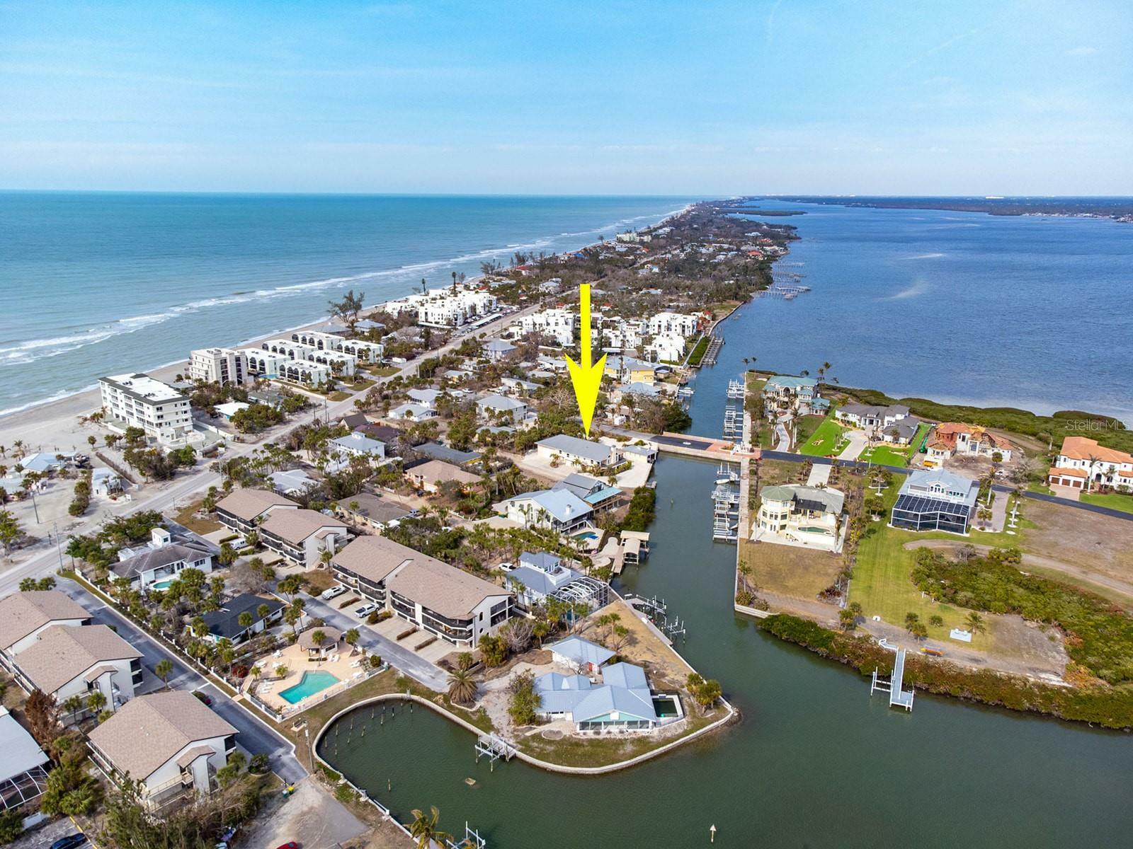 Property Photo: 2805 N Beach Road B FL 34223