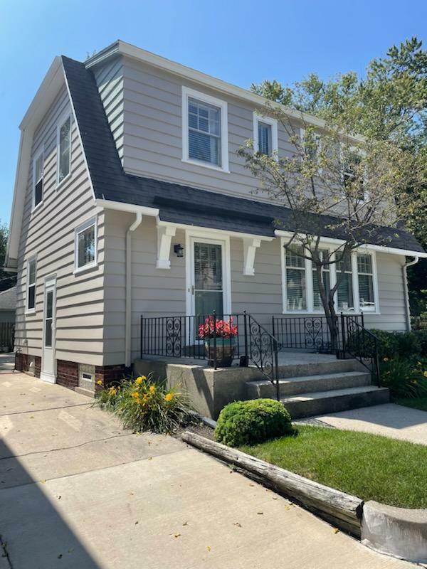 Property Photo:  311 16th St  WI 53403 