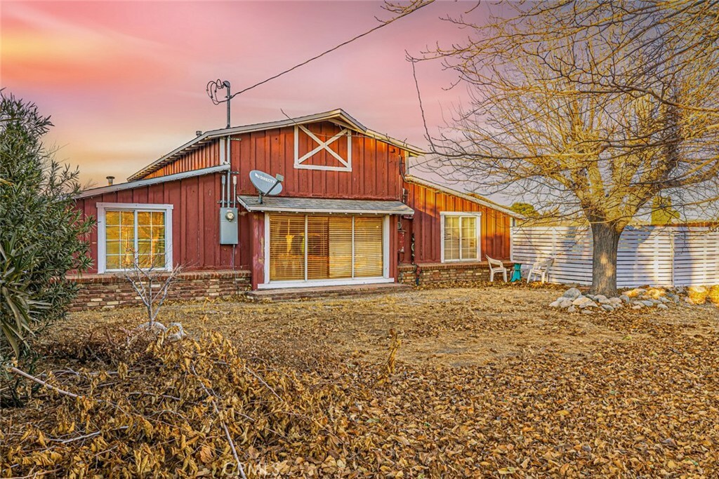 Property Photo: 3339 E Avenue S CA 93550
