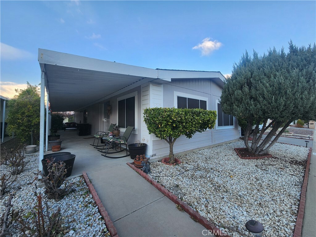 Property Photo:  1250 N Kirby Street 127  CA 92545 