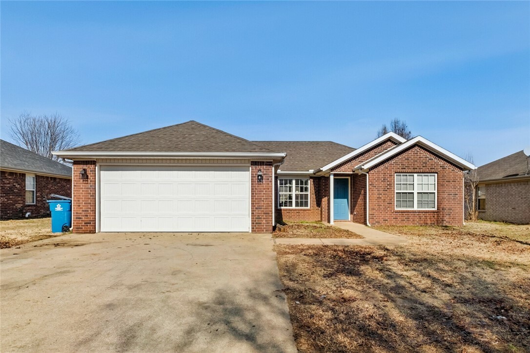 Property Photo:  3706 SW Moline Avenue  AR 72712 