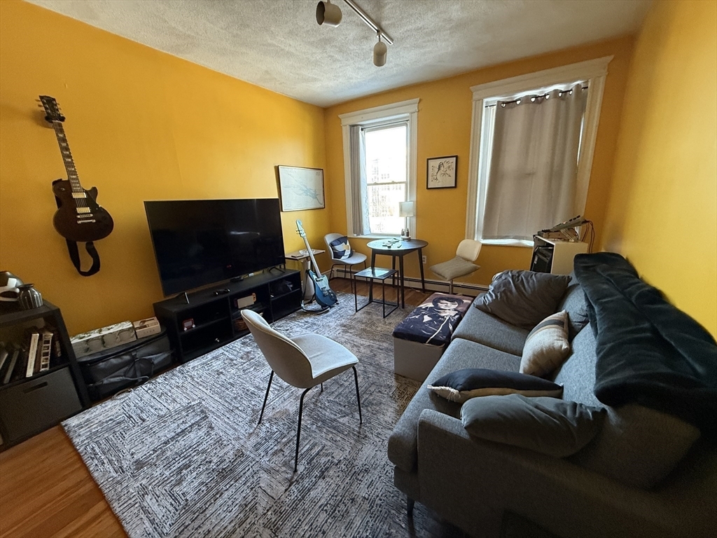 Property Photo:  1625 Commonwealth Avenue 11  MA 02135 