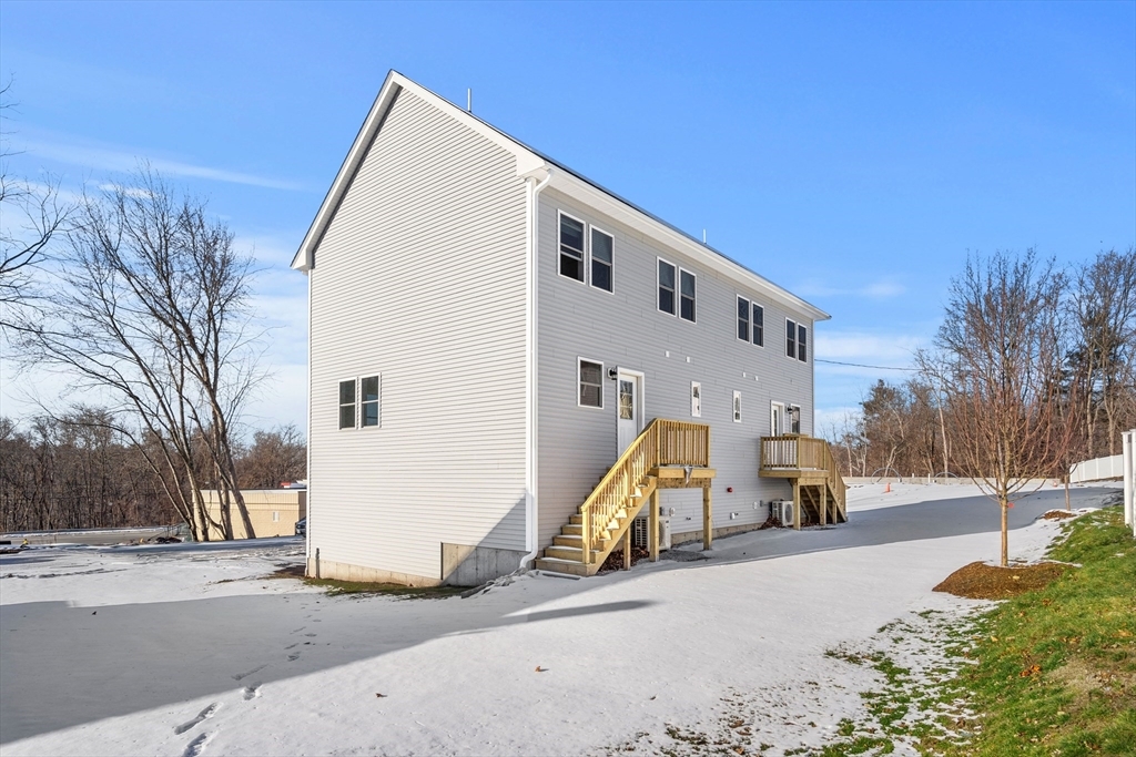 Property Photo:  7 Newburg 7  MA 01832 