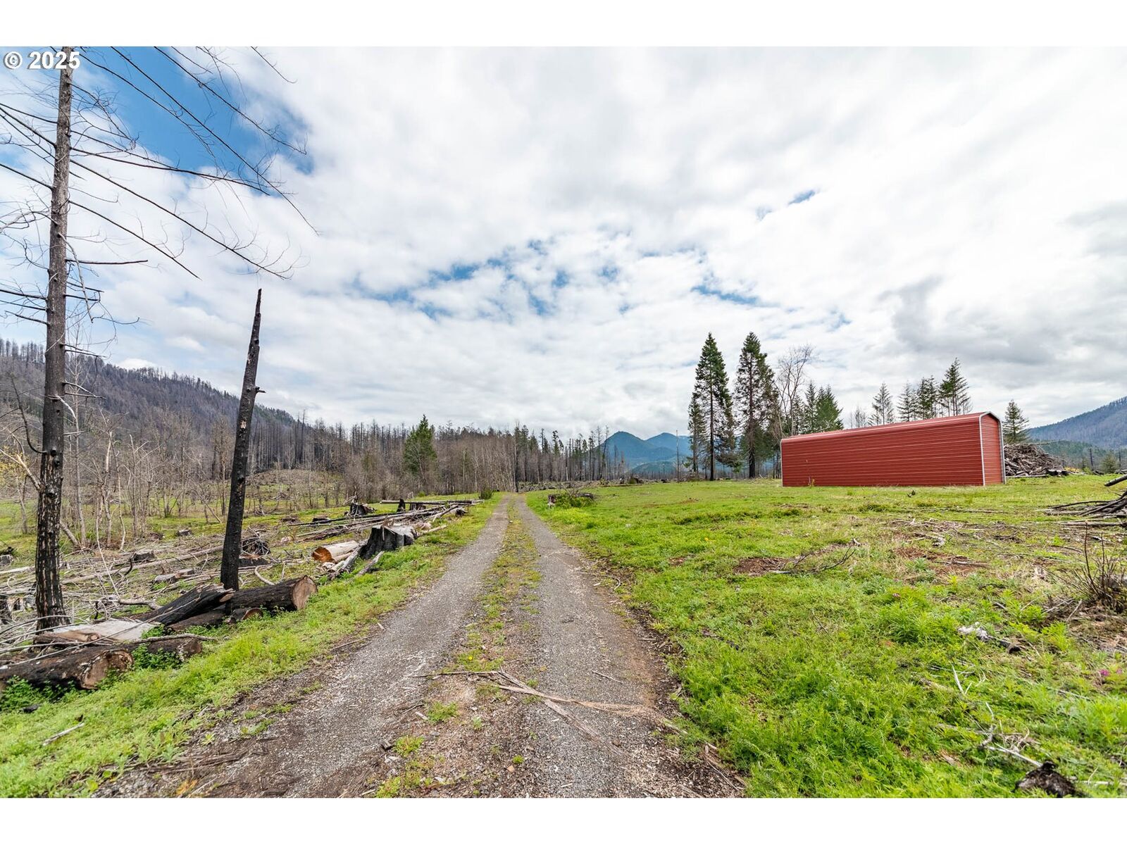 Property Photo: 91737 Blue River Reservoir Rd OR 97413