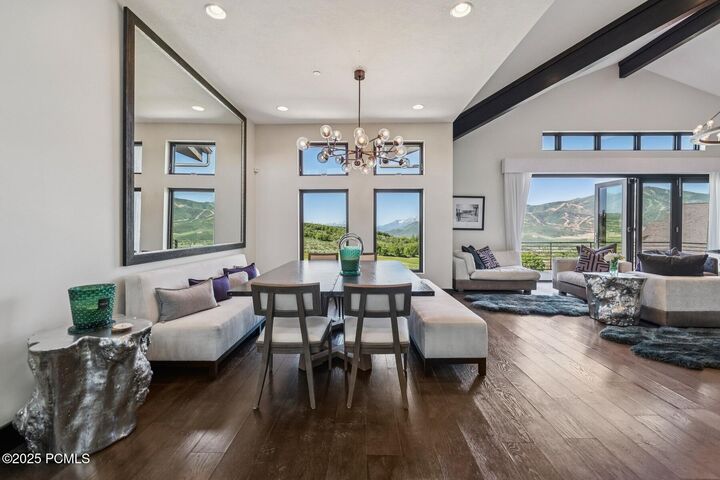 Property Photo: 1160 E Longview Drive UT 84036