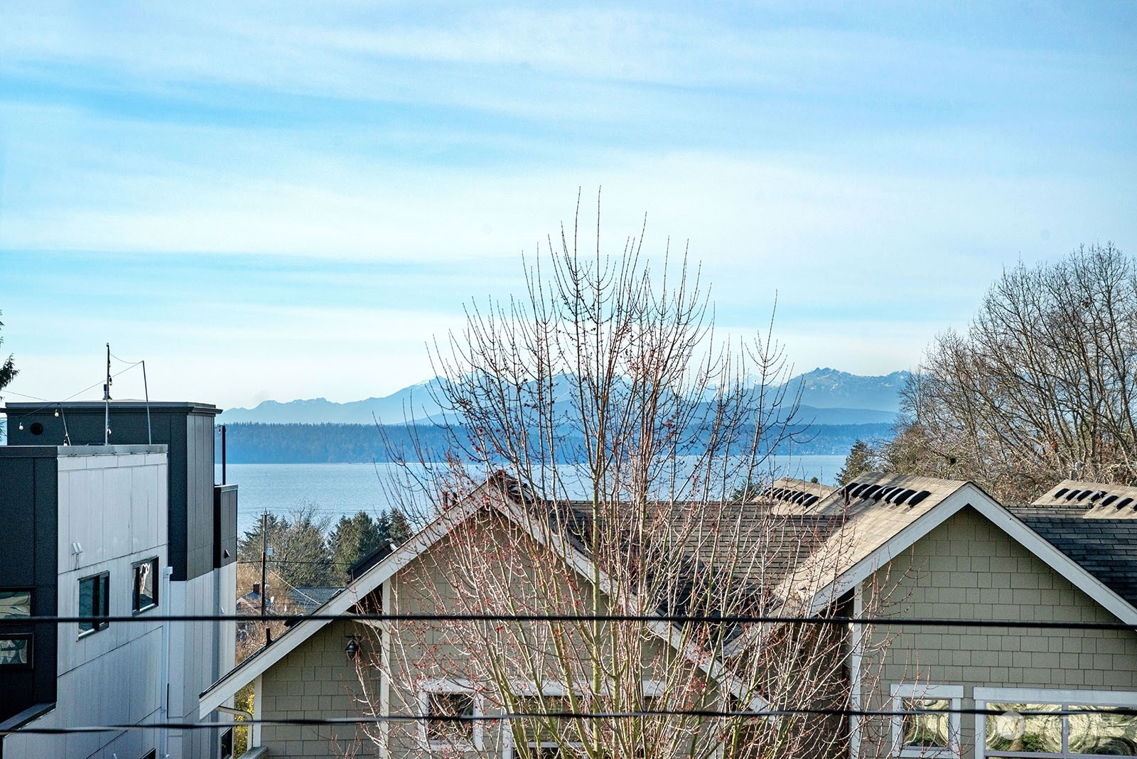 Property Photo:  6910  California Avenue SW 33  WA 98136 