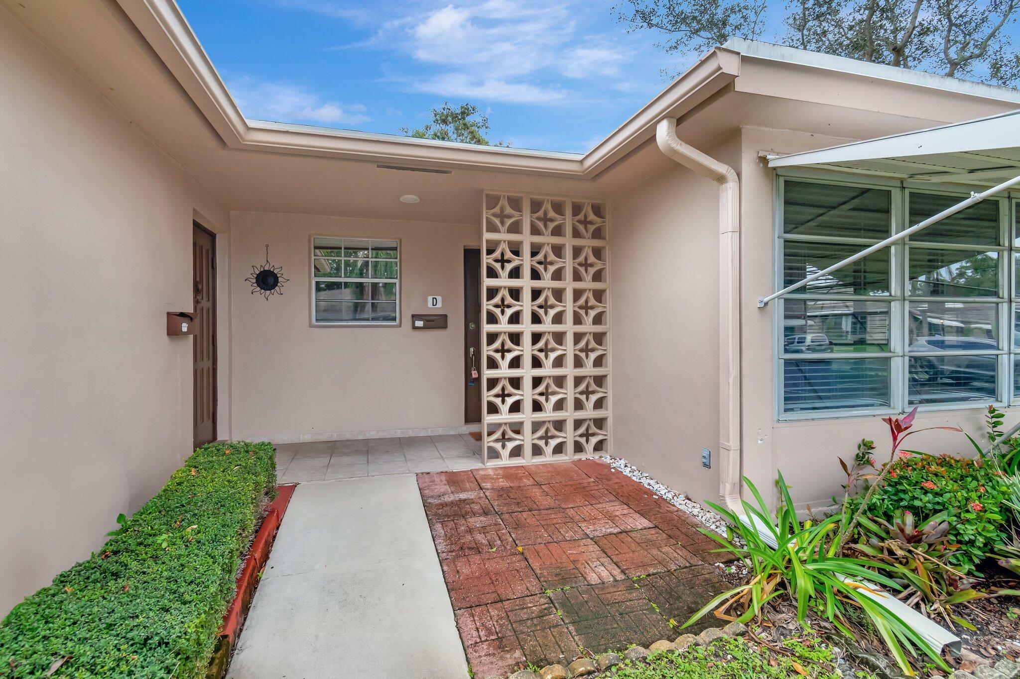 Property Photo:  1375 High Point Way SW D  FL 33445 