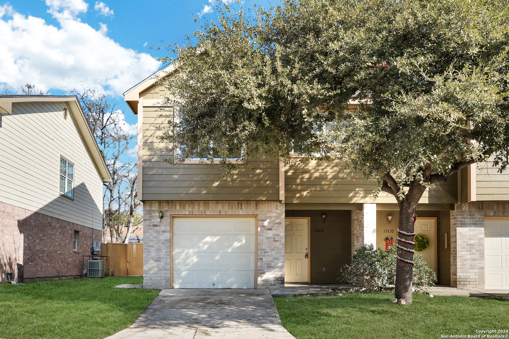 Property Photo:  13610 Woodstone Way  TX 78233 