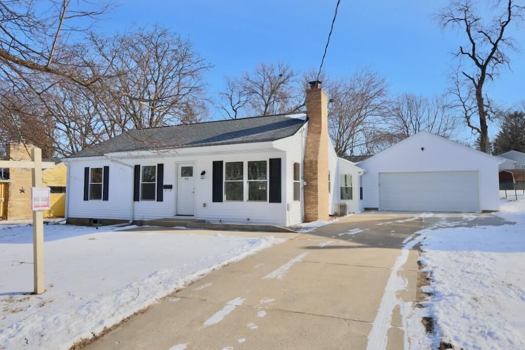 Property Photo: 469 Orchard Drive WI 53711