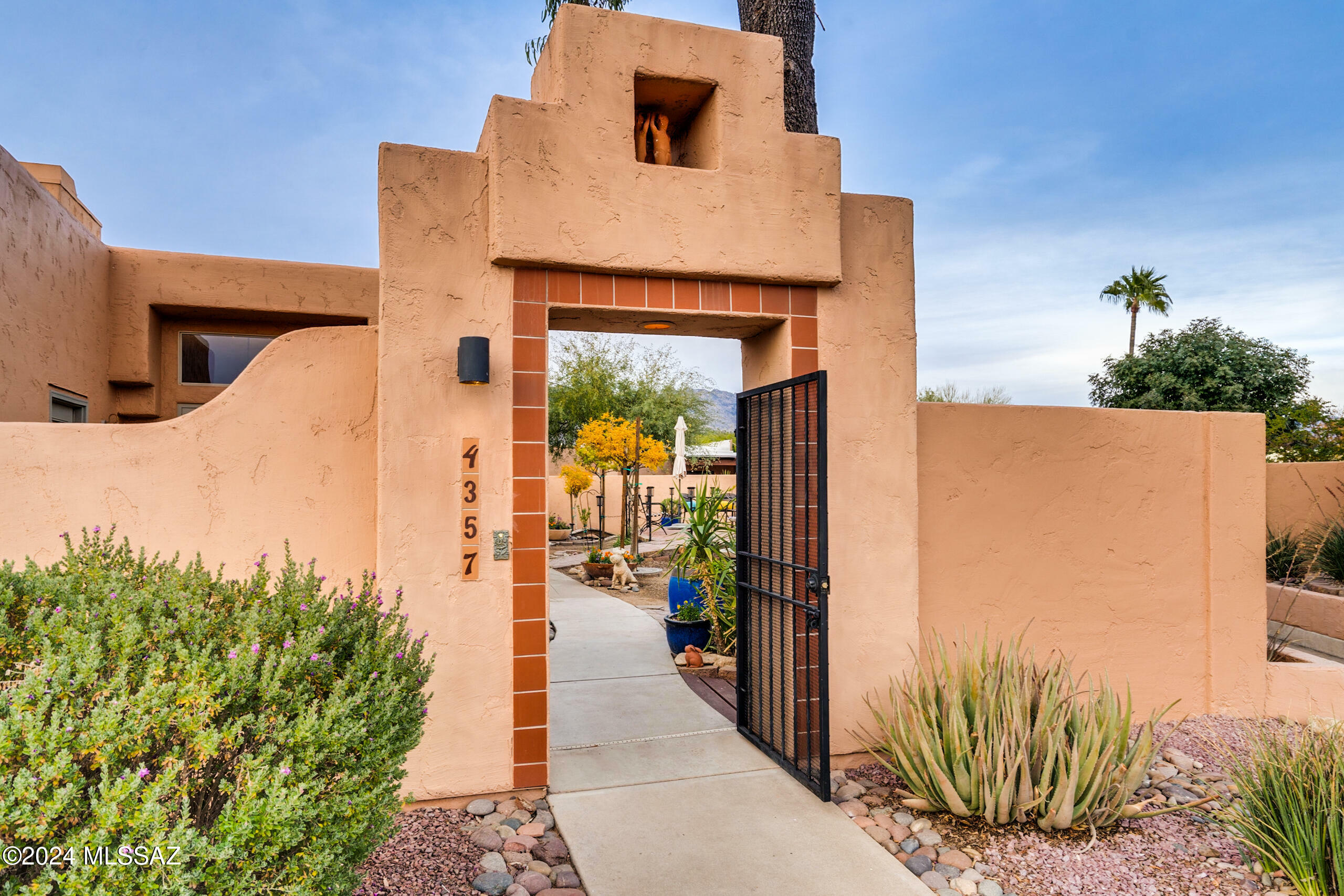 Property Photo:  4357 E Winding Creek Place  AZ 85712 